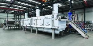 Heat and Control's new batter applicator applies a clear coating that gives fries a crisp texture.